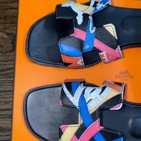**SOLD**Hermes Oran Sandals in limited edition Cavalcadour Multicolor Noir 36.5 - Picture 8 of 16